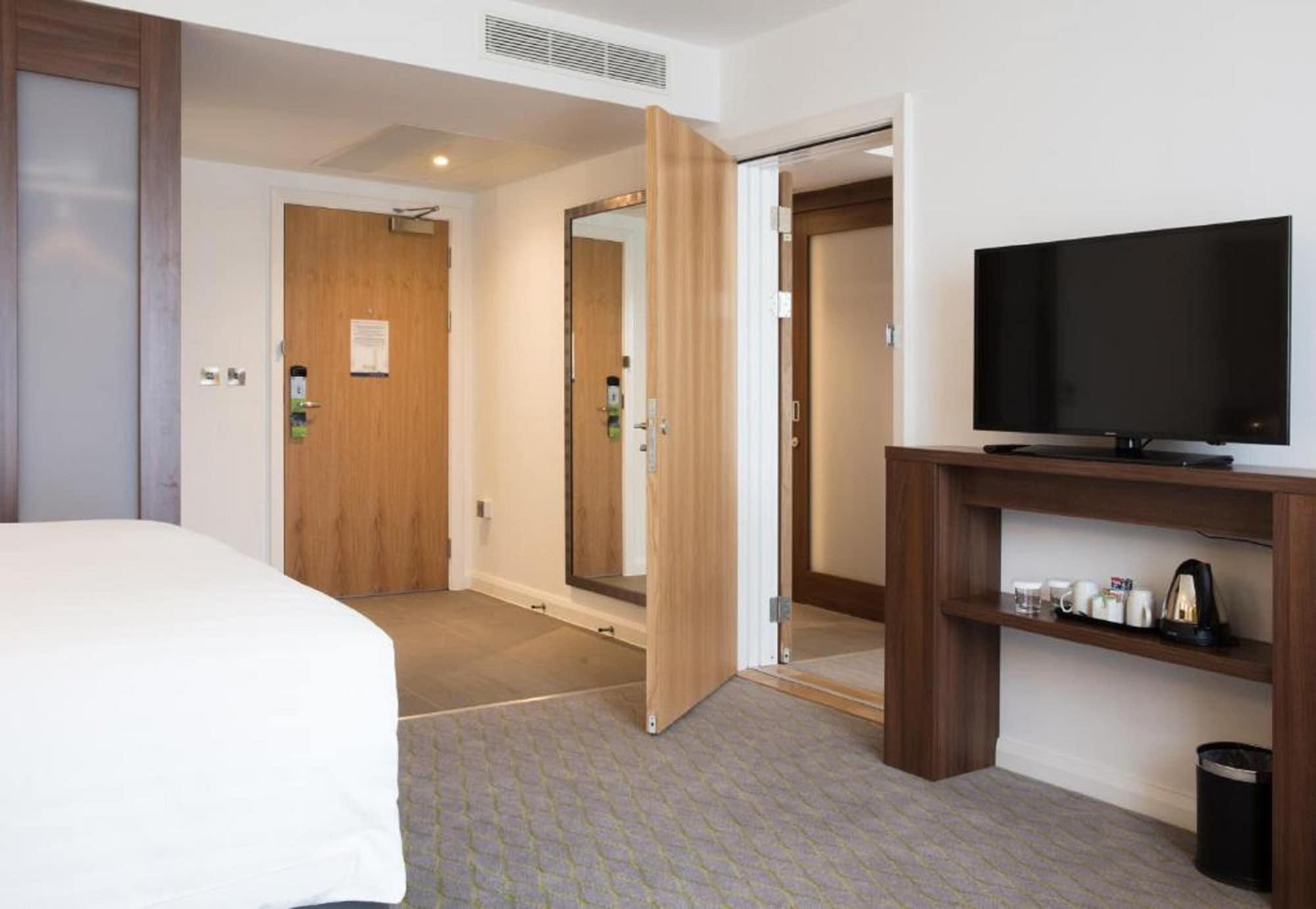Отель Hampton By Hilton Exeter Airport Woodbury Экстерьер фото