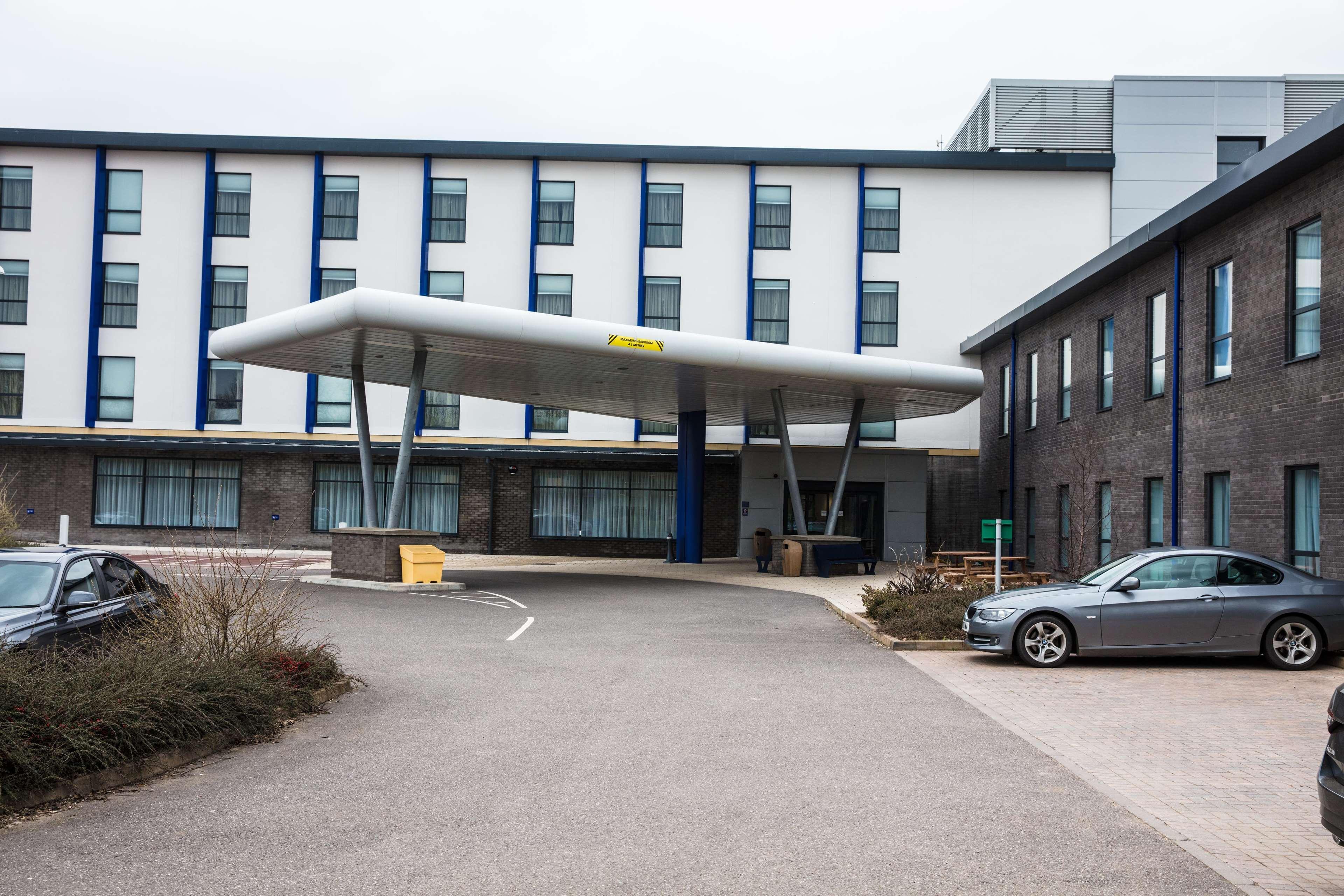 Отель Hampton By Hilton Exeter Airport Woodbury Экстерьер фото