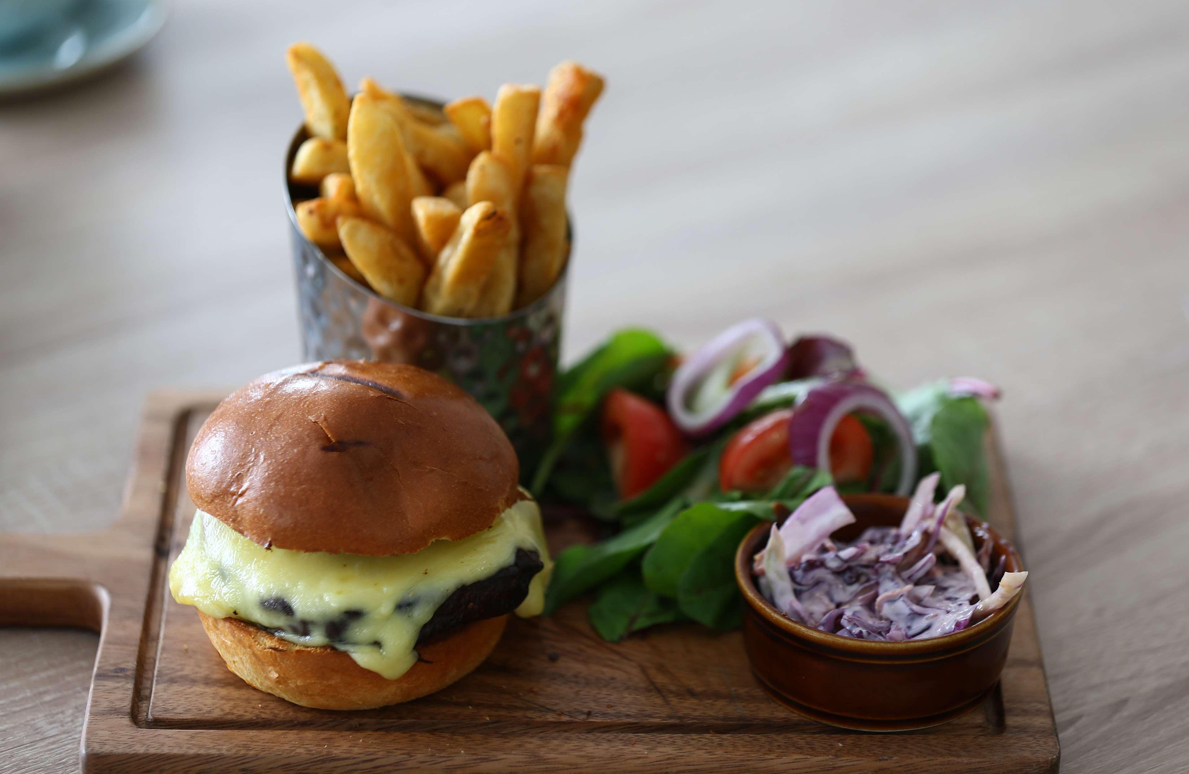 Отель Hampton By Hilton Exeter Airport Woodbury Экстерьер фото