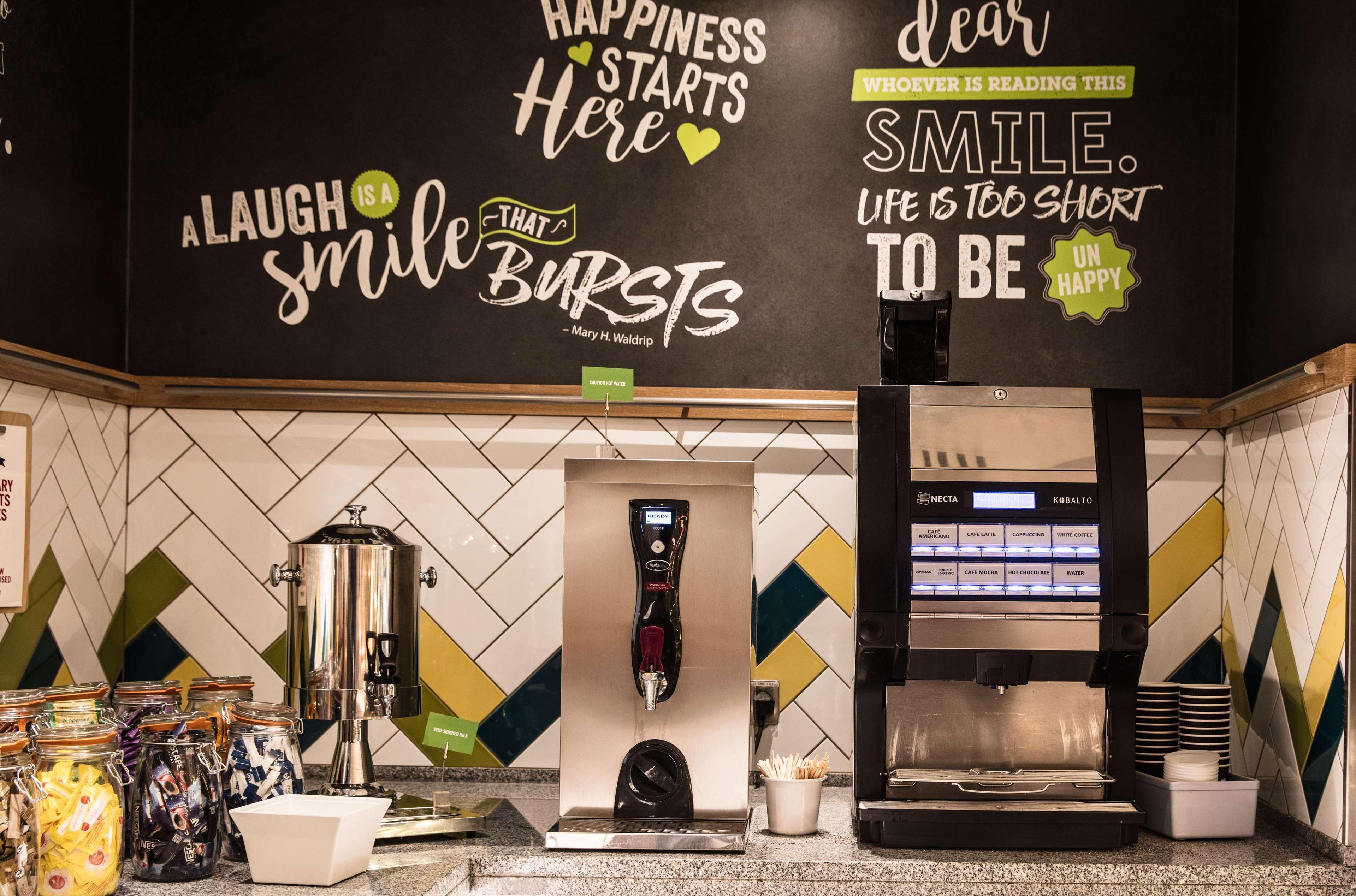 Отель Hampton By Hilton Exeter Airport Woodbury Экстерьер фото