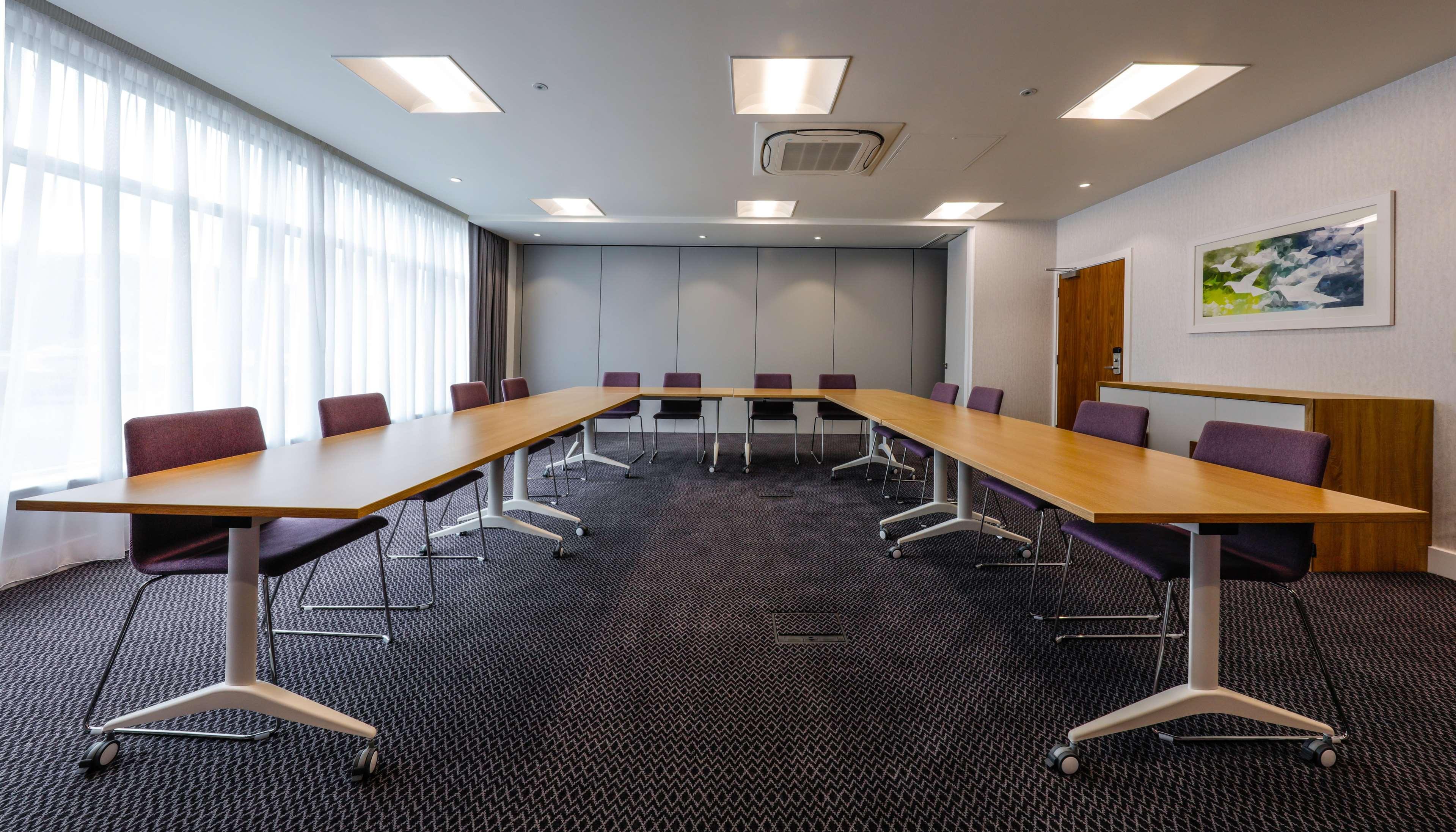 Отель Hampton By Hilton Exeter Airport Woodbury Экстерьер фото