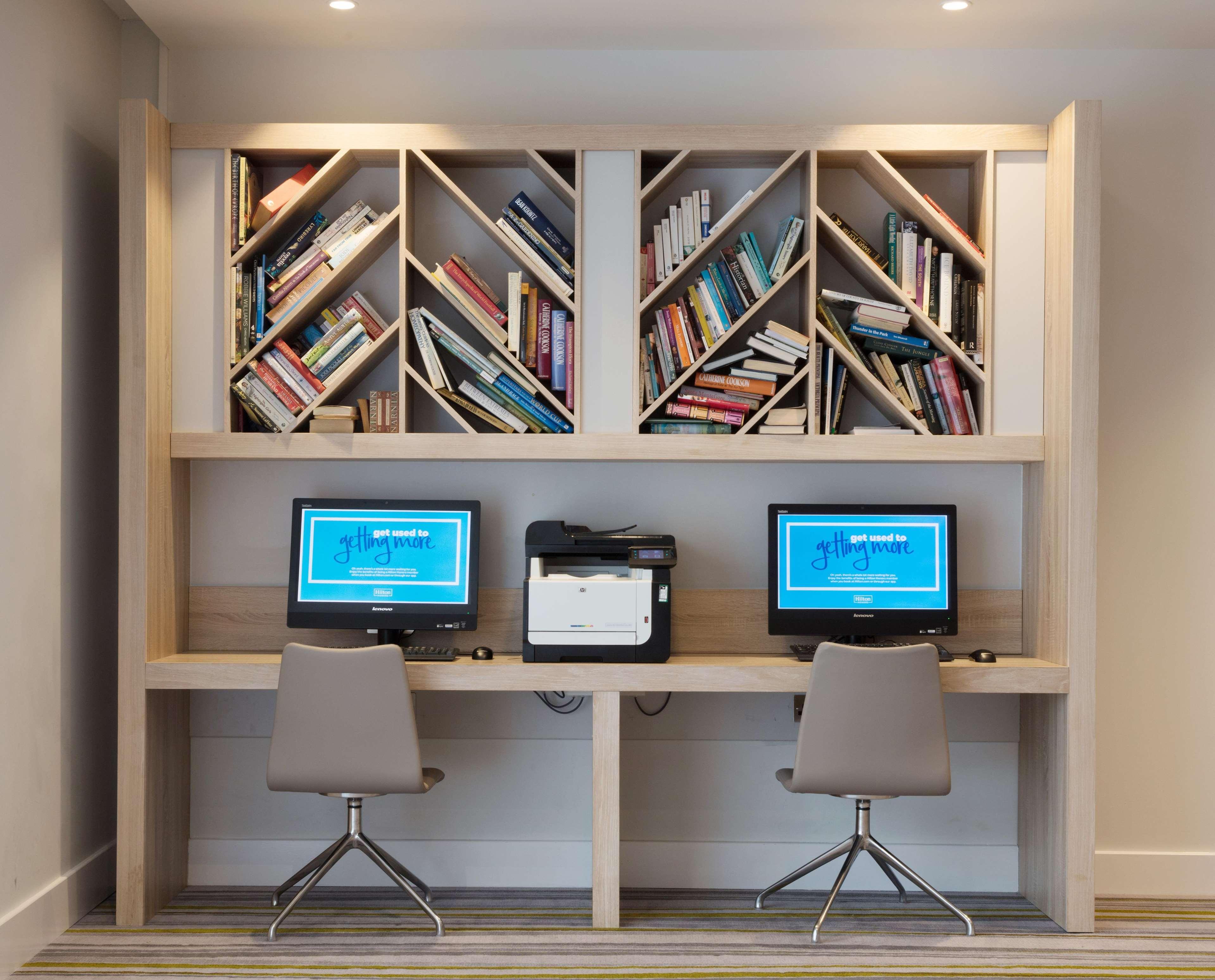 Отель Hampton By Hilton Exeter Airport Woodbury Экстерьер фото