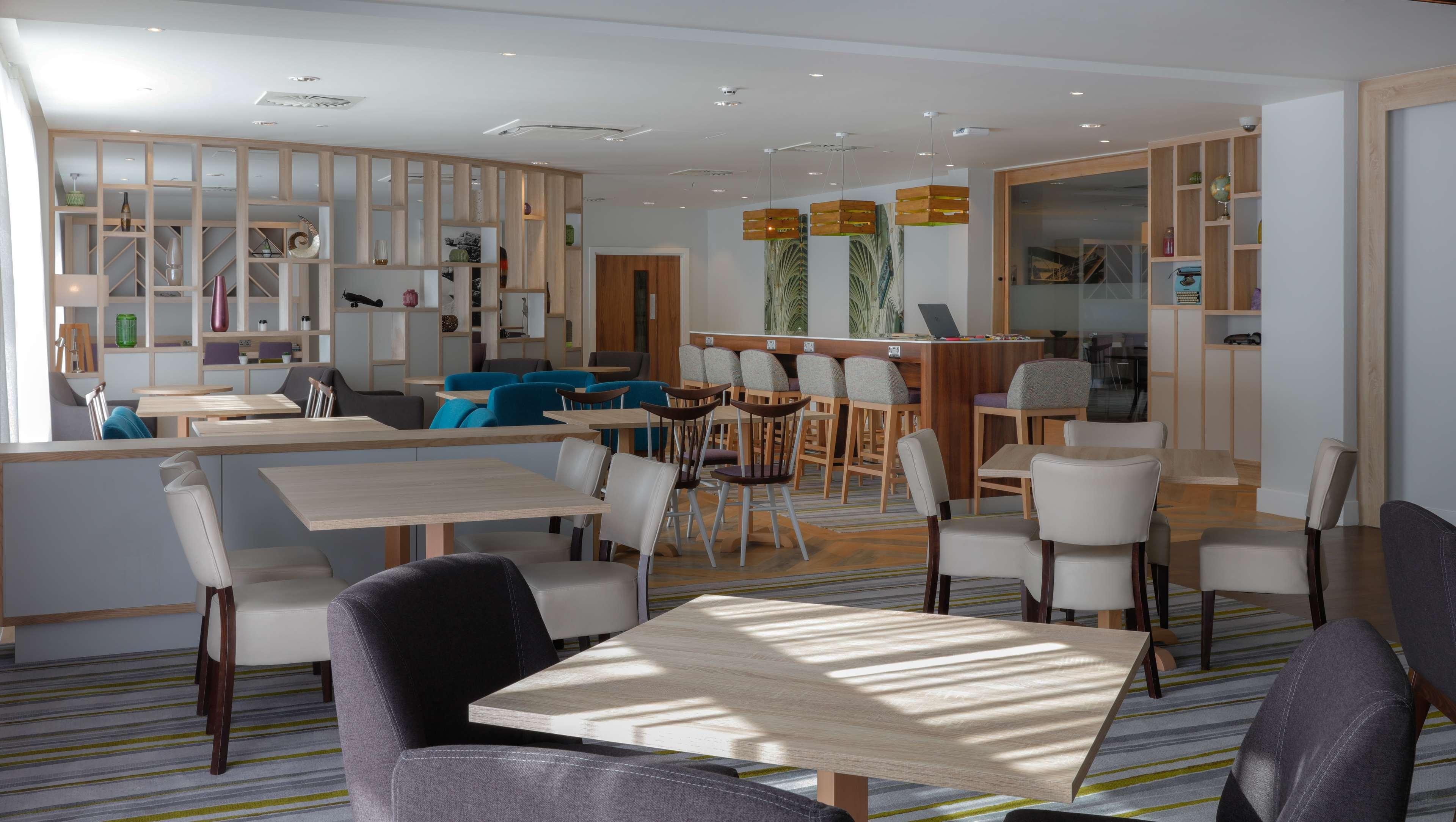 Отель Hampton By Hilton Exeter Airport Woodbury Экстерьер фото