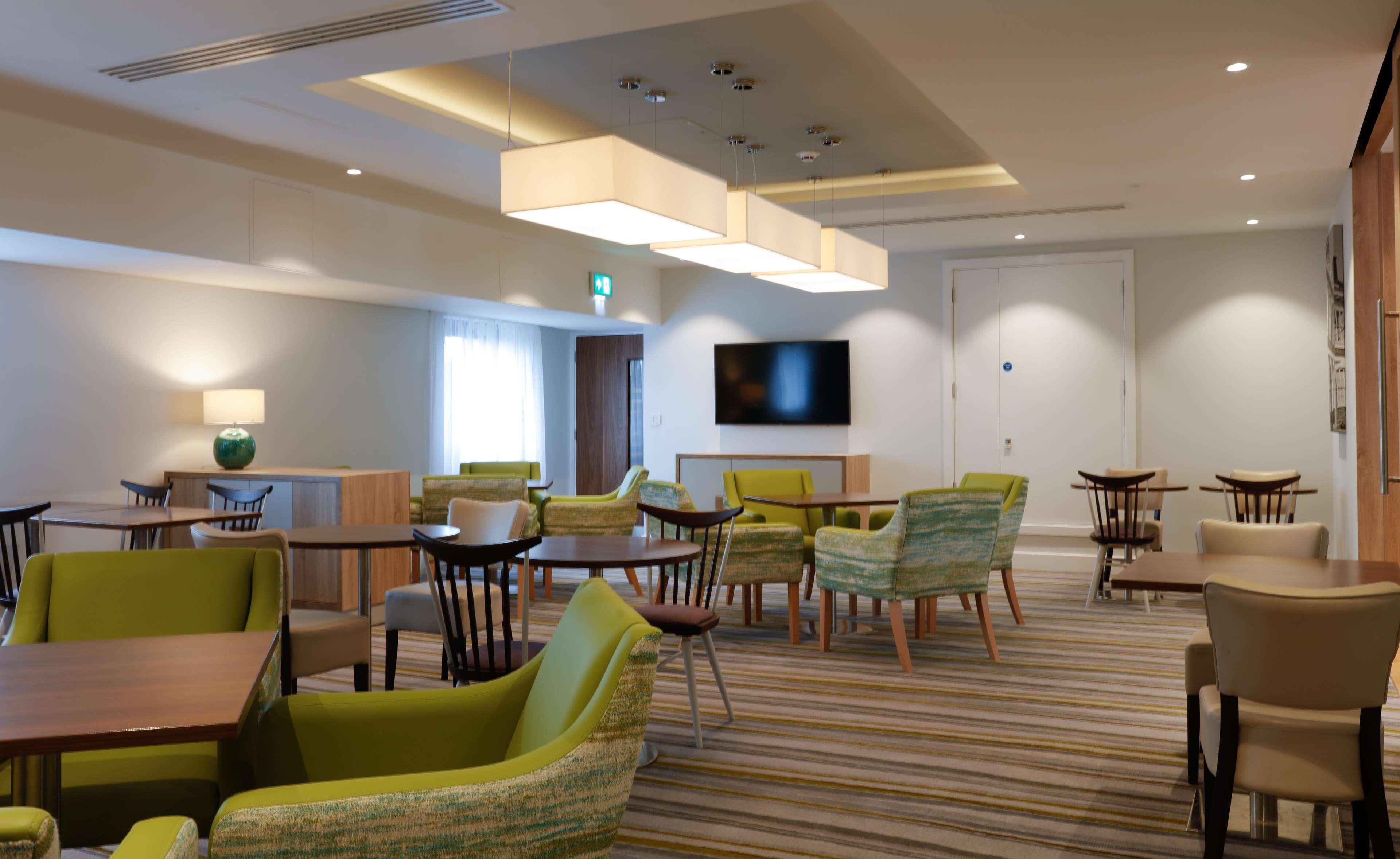 Отель Hampton By Hilton Exeter Airport Woodbury Экстерьер фото