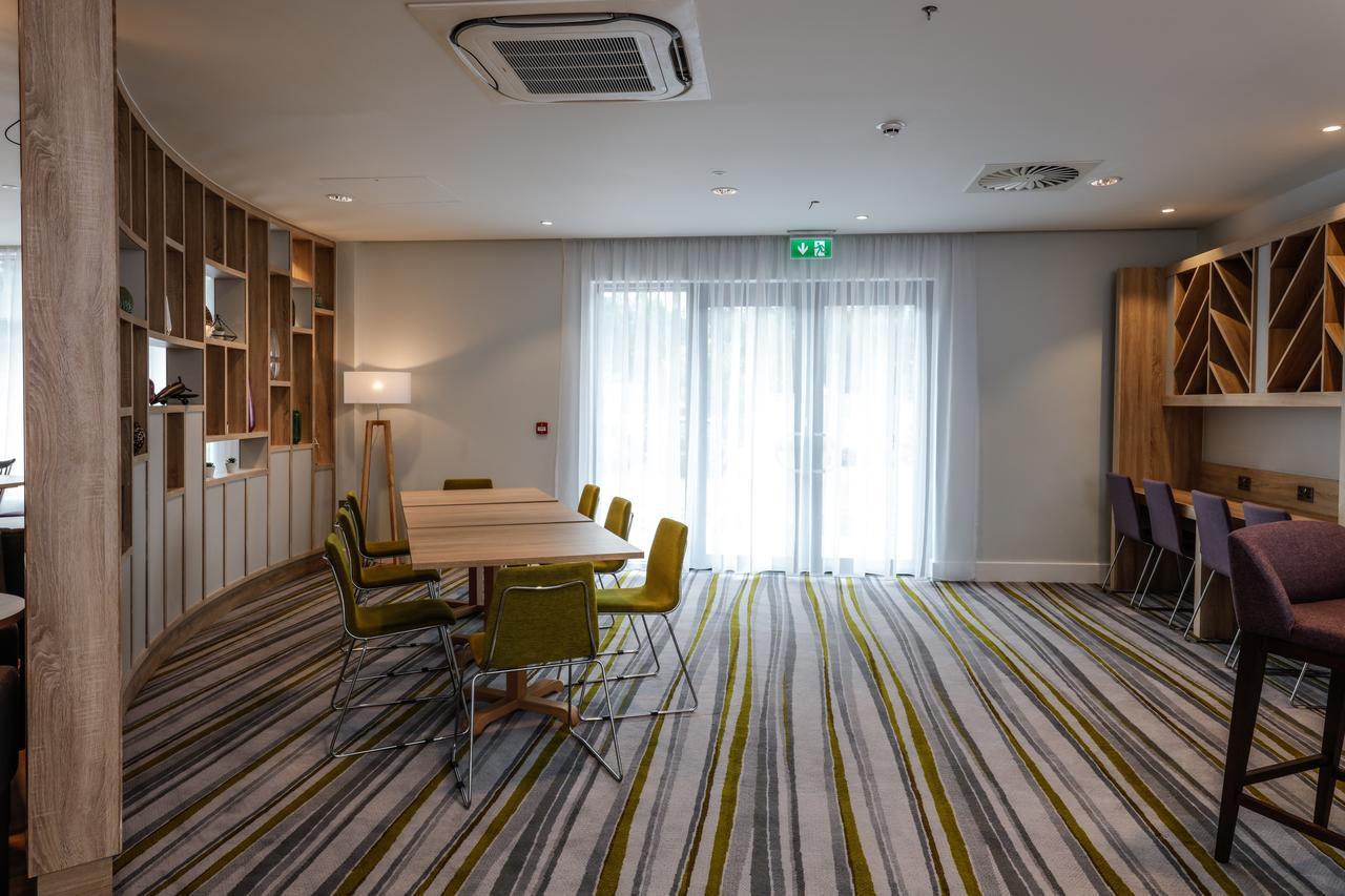 Отель Hampton By Hilton Exeter Airport Woodbury Экстерьер фото