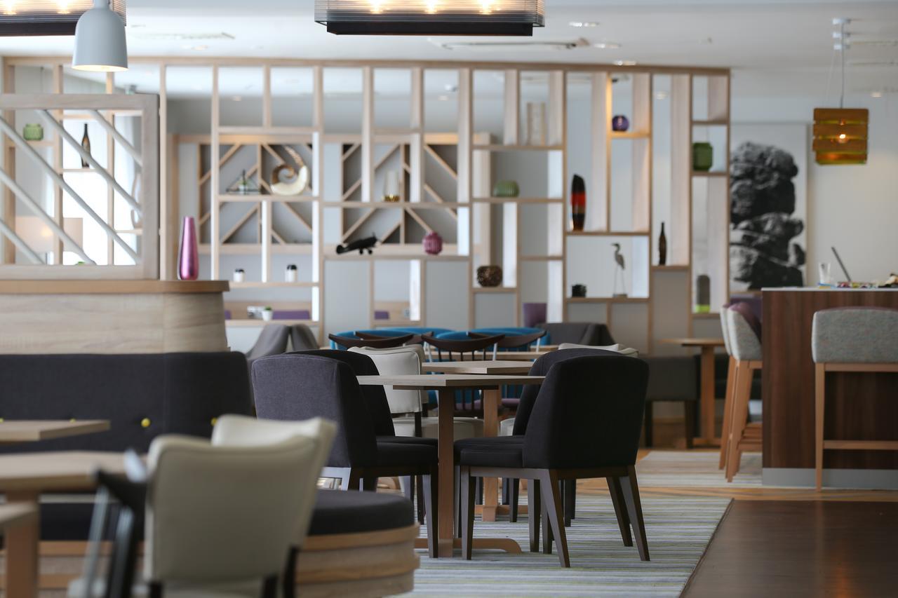 Отель Hampton By Hilton Exeter Airport Woodbury Экстерьер фото