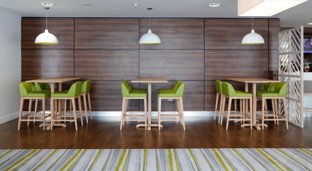 Отель Hampton By Hilton Exeter Airport Woodbury Экстерьер фото