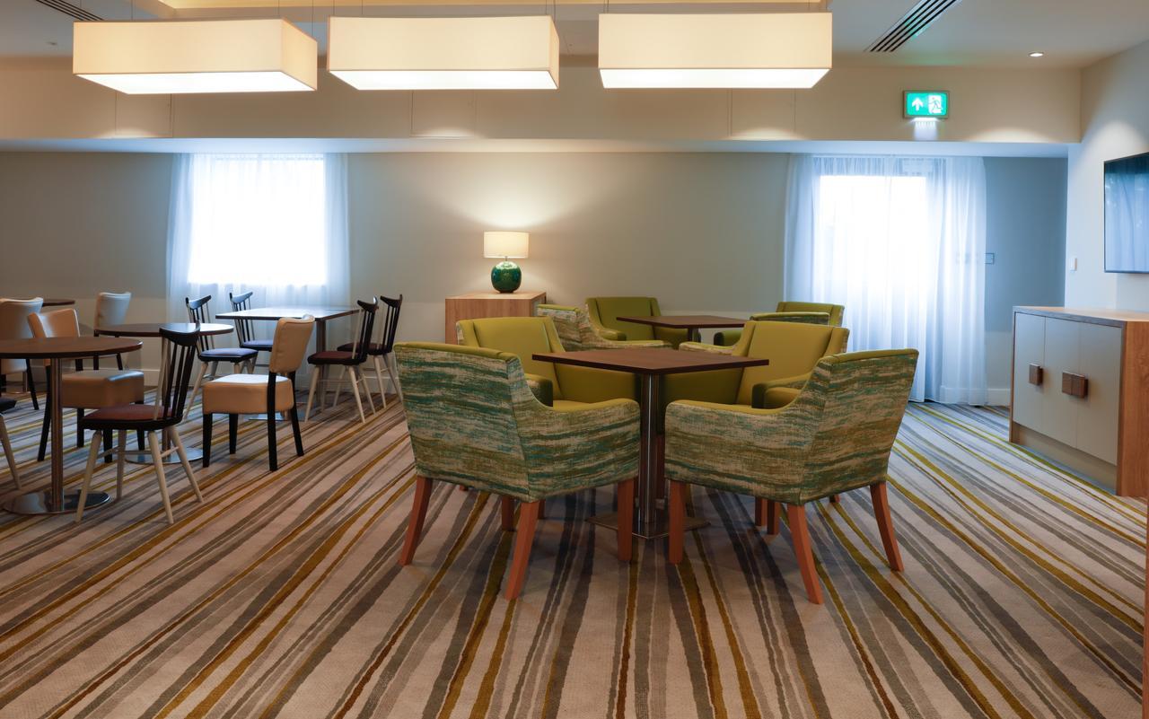 Отель Hampton By Hilton Exeter Airport Woodbury Экстерьер фото