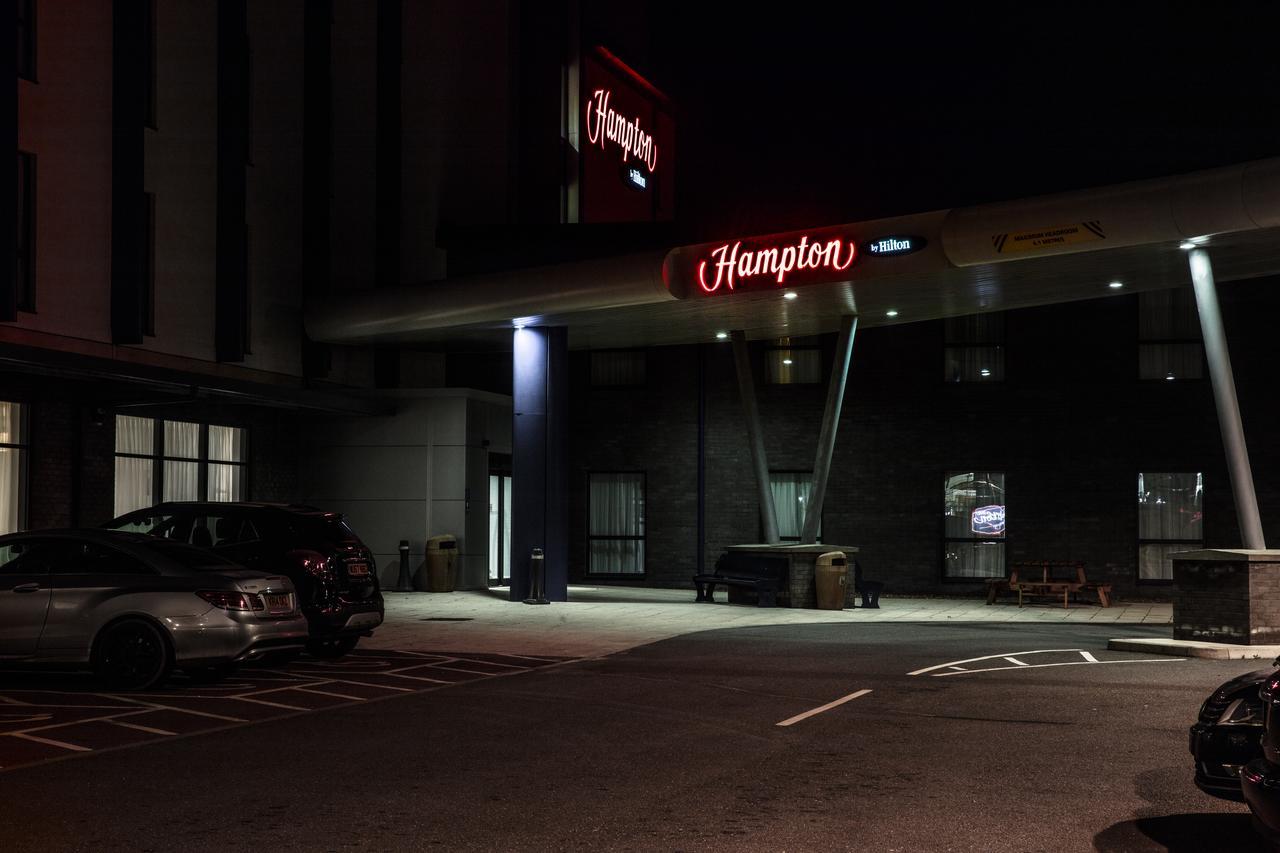 Отель Hampton By Hilton Exeter Airport Woodbury Экстерьер фото